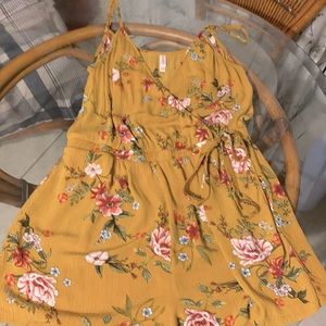 Xhilaration Ladies Romper Size M